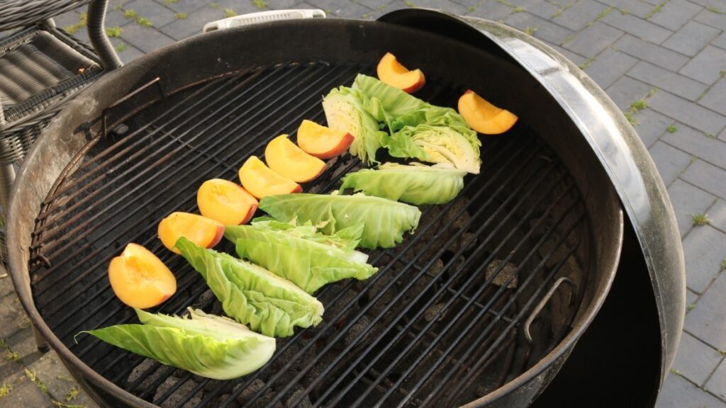 grillet-spidskål-fersken