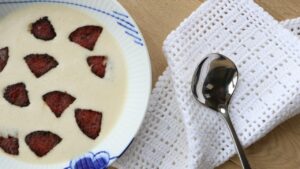 Read more about the article Sprødstegt oksespegepølse til blomkålssuppe